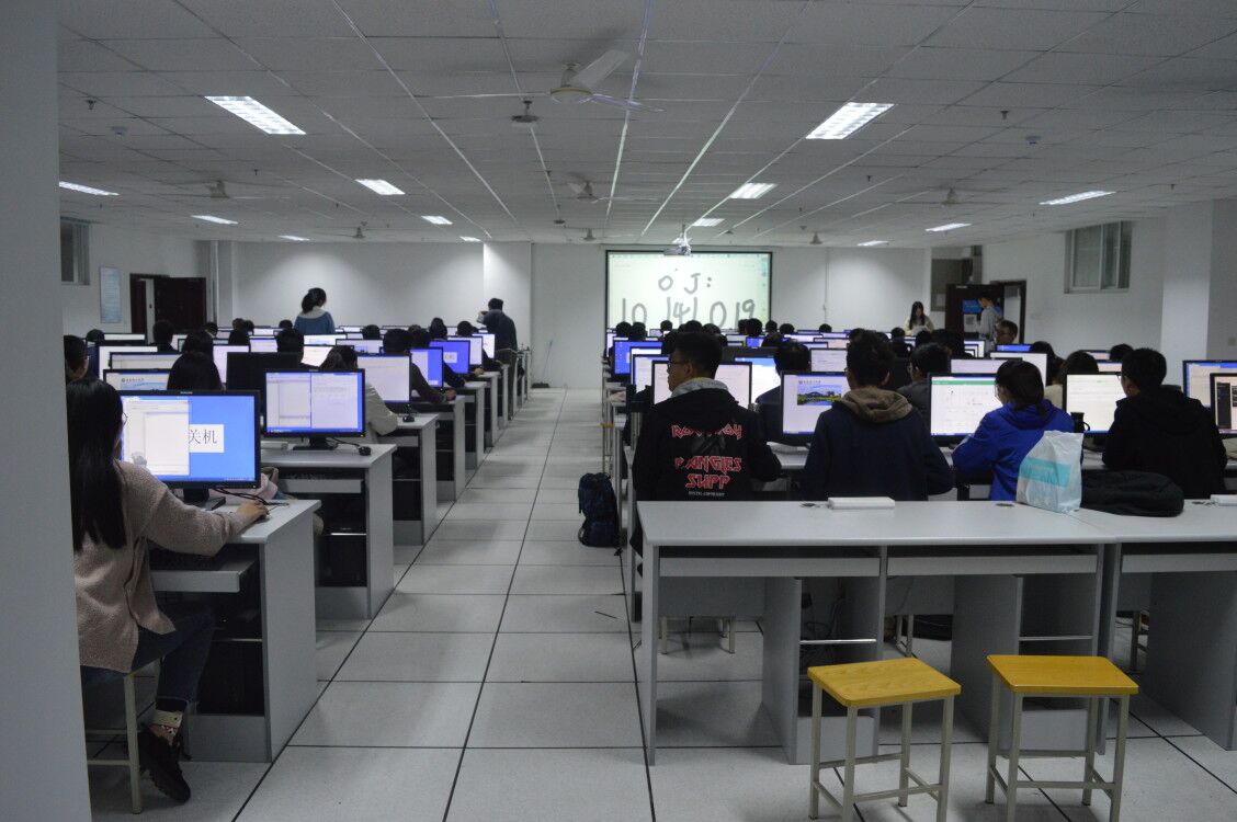 信息與控制工程學院成功舉辦校園程序設計大賽，聚焦網絡信息技術開發